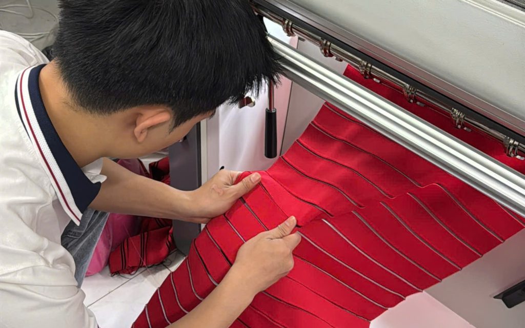 Bo mắt chim là gì? Quy trình sản xuất chuẩn tại Dệt Bo Sài Gòn 8 Kiểm tra co rút và độ đàn hồi